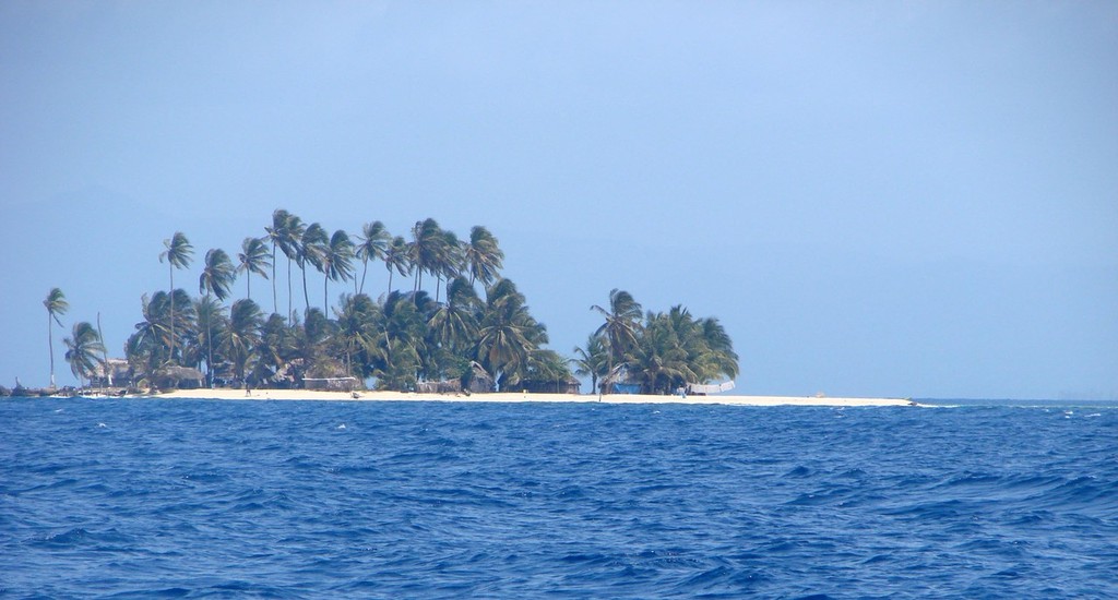 San Blas - over 300 islands just like this to explore ©  SW
